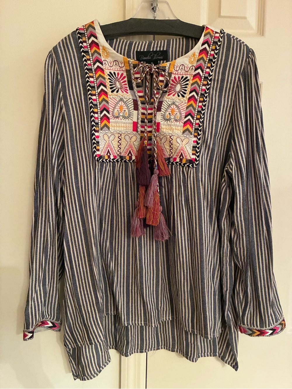 Brandon Thomas embroidered boho top xl